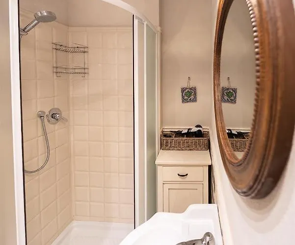 아피타카메레 이레네 게스트하우스 4*